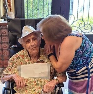 Meet your Posher, Deborah